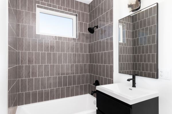 Shower Window Repair in Ann Arbor